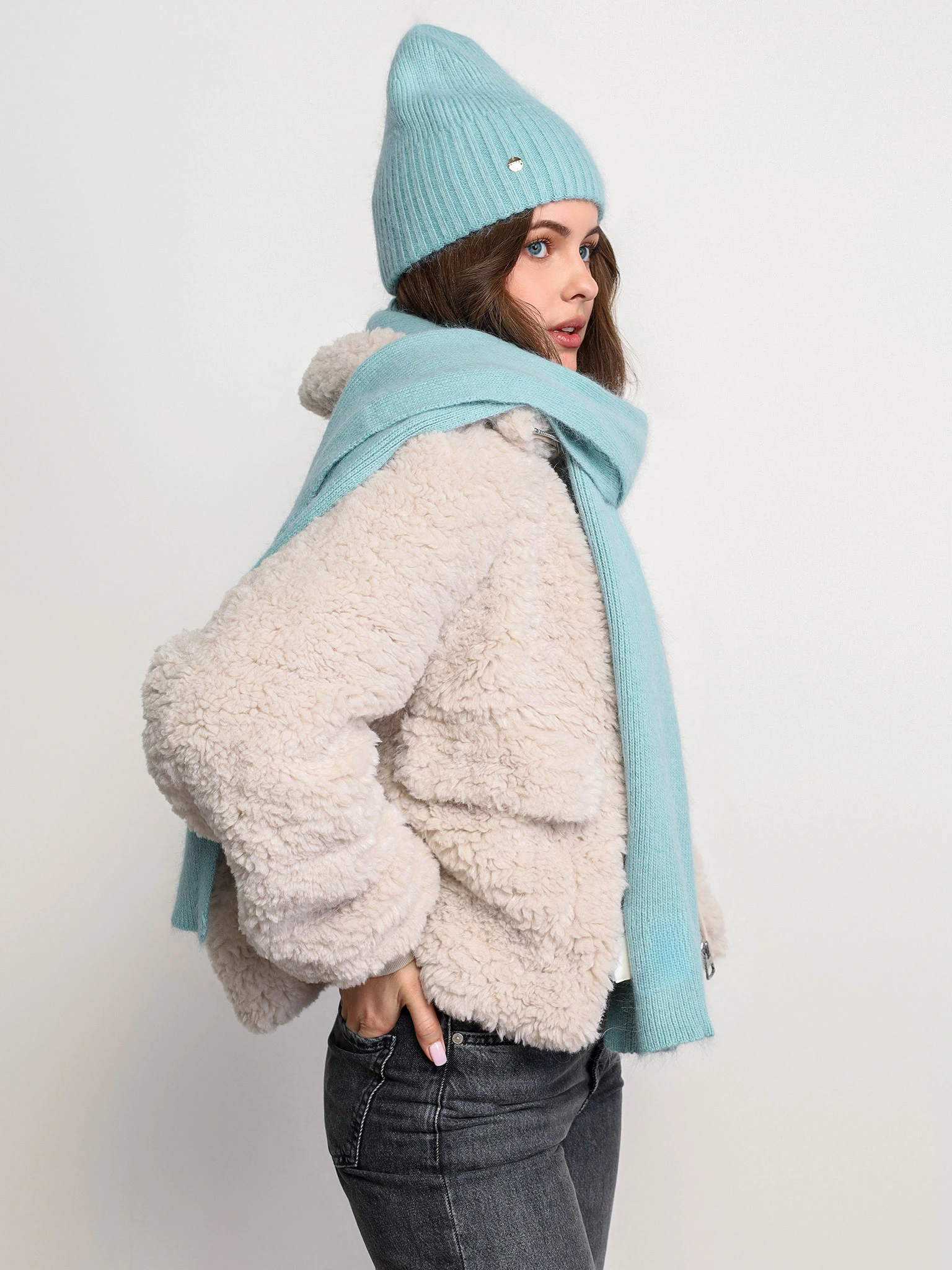 Шарф из ангоры и акрила